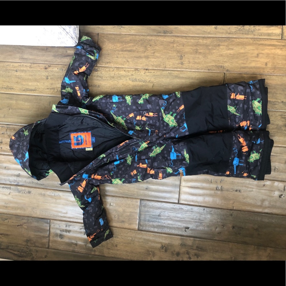 Burton size 3T boys snowsuit